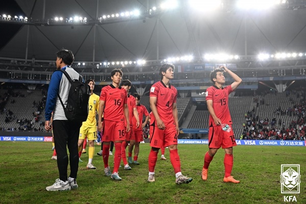 '4강 신화' 이룬 김은중호, 한국 축구 미래 밝혔다 [ST스페셜]