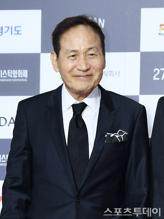 [정보/소식] 안성기 측 "경과 지켜보는 중…차도 언급할 단계 아냐" [공식] | 인스티즈