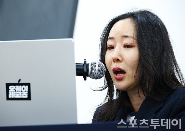 '256억 포기쇼' 논란...민희진, 가치 외쳤지만 정말 가치 있었나 [ST포커... - 뉴스 썸네일 이미지