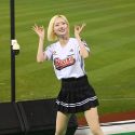 䴺