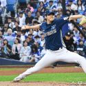 䴺
