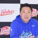 䴺