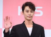 ����̹���