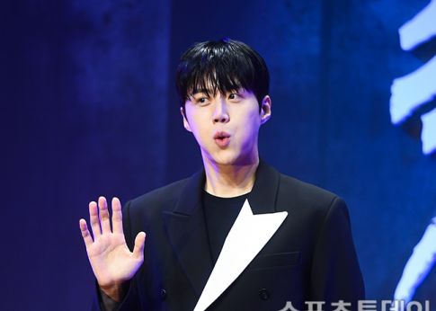 ����̹���