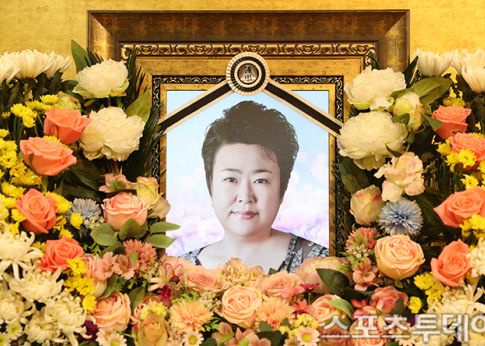 ����̹���